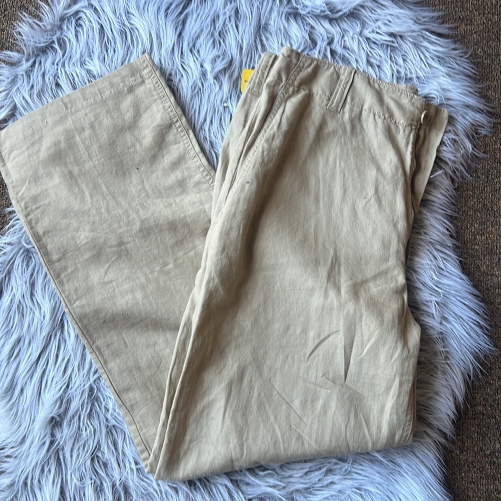 J. Crew Tan Chinos Classic Style, elegant and casual